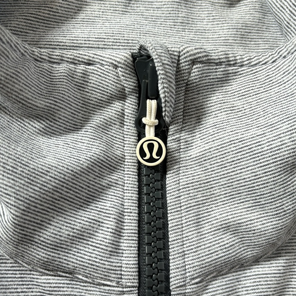 LULULEMON jacket - Picture 2 of 8